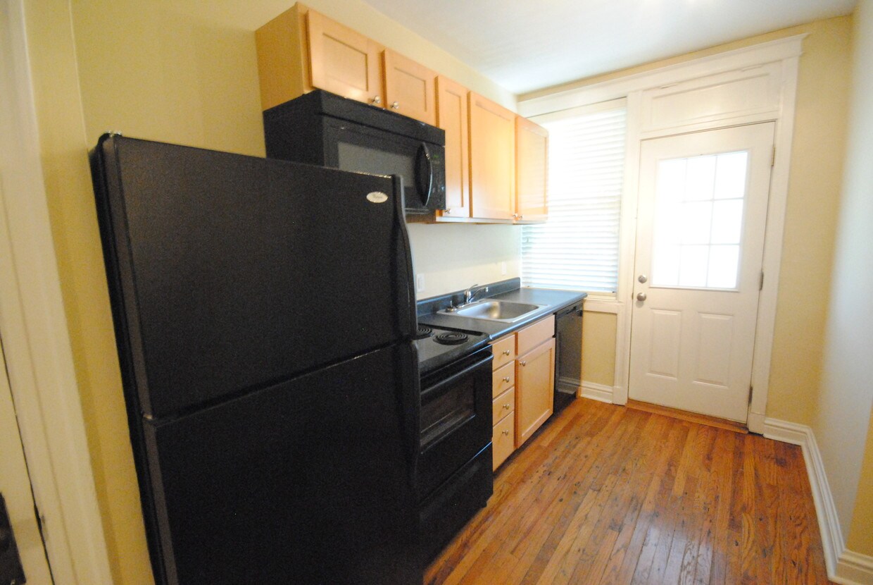 Primary Photo - Oakview Place