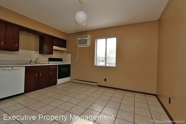 Foto del edificio - 325 East Ln