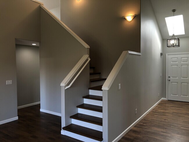 Building Photo - 5000 Caribou Ct SW