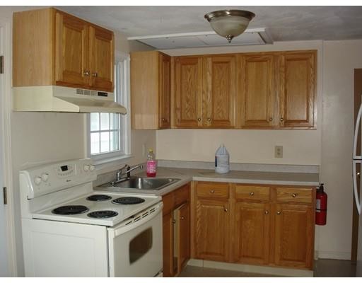 Building Photo - 10 Spaulding St