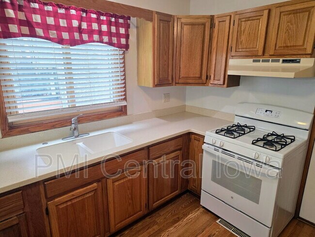 Foto del edificio - 5310 Brookview Dr