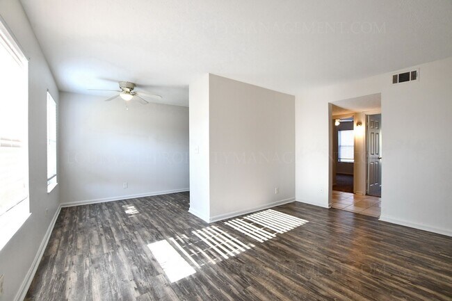 Foto del edificio - 4403 Kern Ct