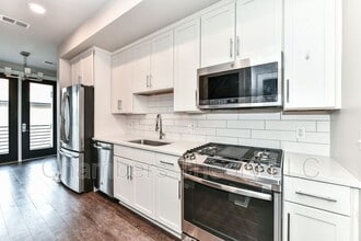 Building Photo - 1800 Mt Vernon Ave