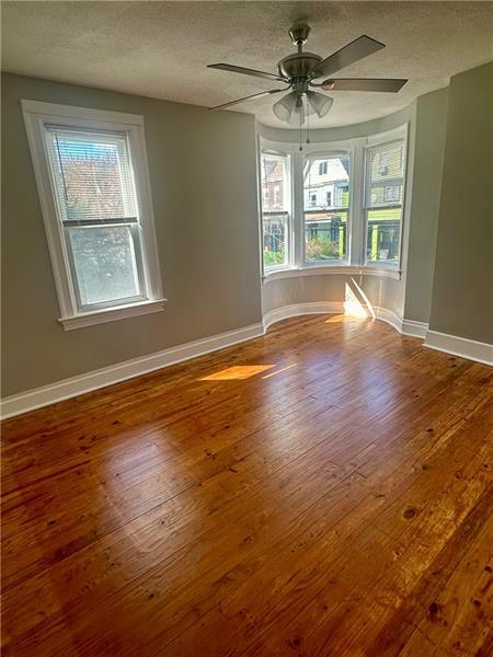 Foto del edificio - 926 Highview St
