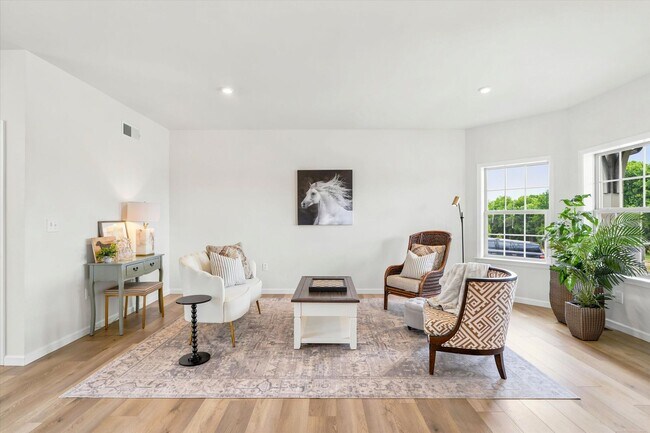 Building Photo - Luxury Modern Farmhouse in Lexington Point | 5 Bedrooms + Finished Basement