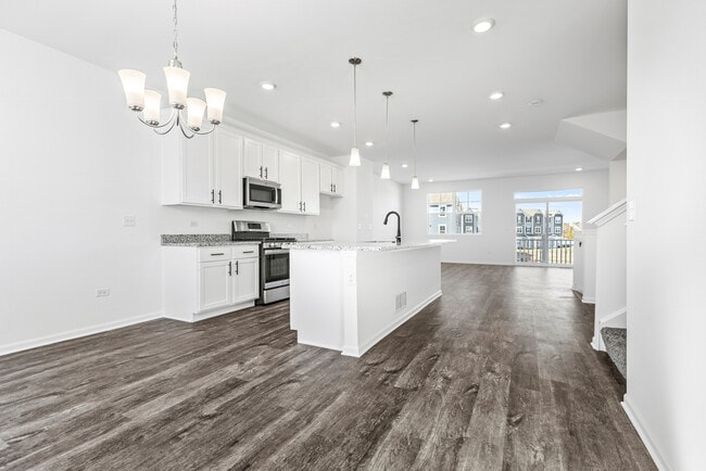 Building Photo - 1587 Syracuse Dr