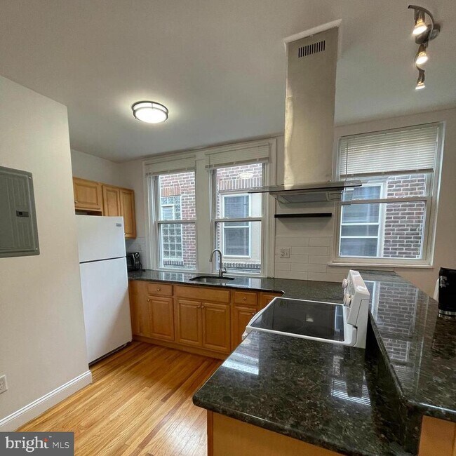 Foto del edificio - 641 Bainbridge St