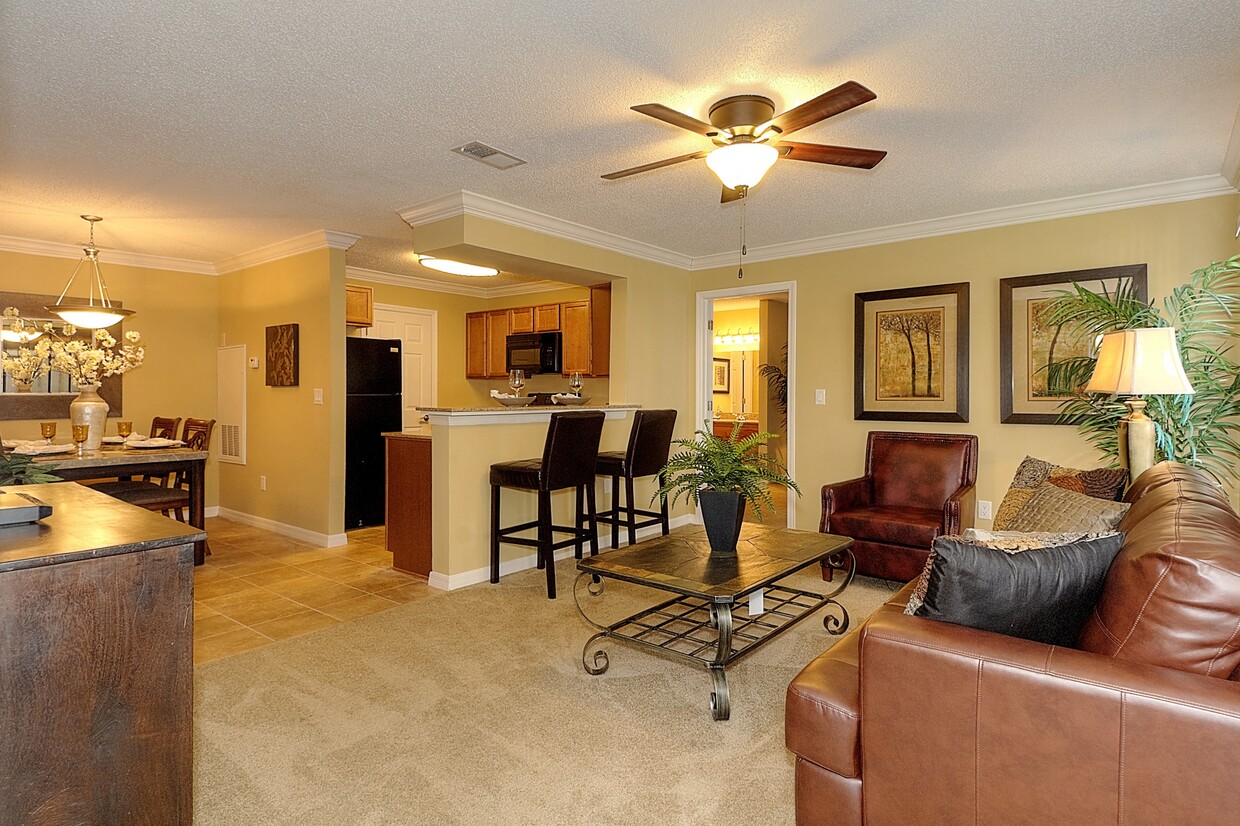 Aventine at Forest Lakes Apartment Homes Apartments in Oldsmar, FL