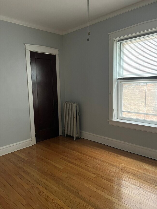 Foto del edificio - 4944 N Wolcott Ave