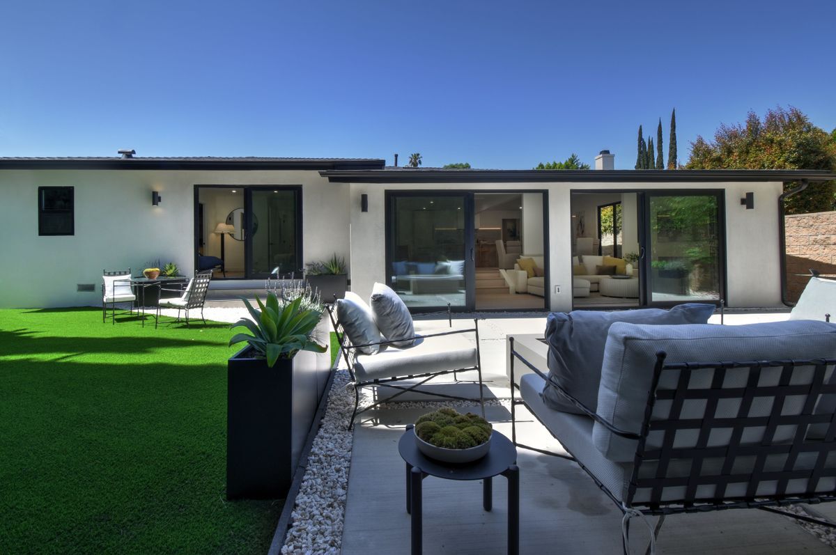 Foto principal - 15431 Milbank St