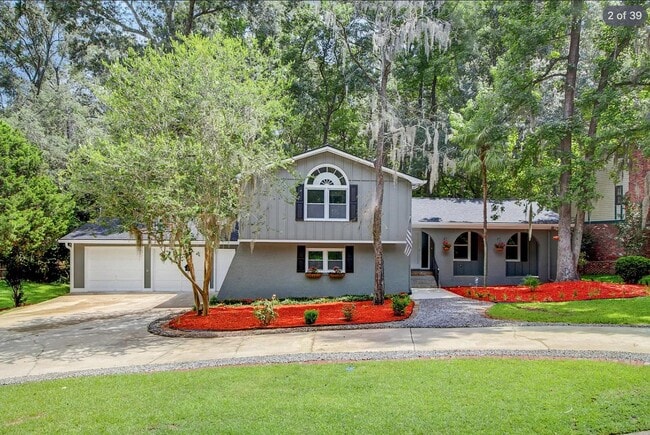 Building Photo - 403 Fairington Dr