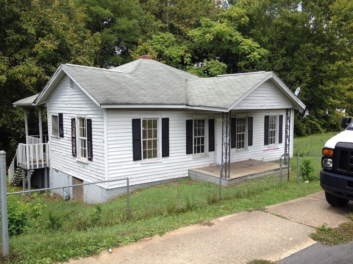 307 Lineberger St, Shelby, NC 28150 House Rental in Shelby, NC