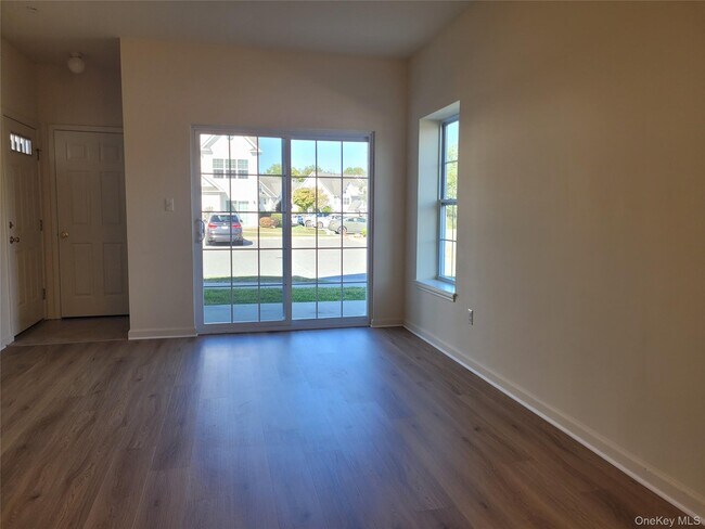 Foto del edificio - 296 Ruth Ct