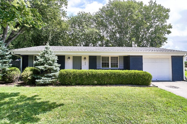 Building Photo - 635 Lake View Dr