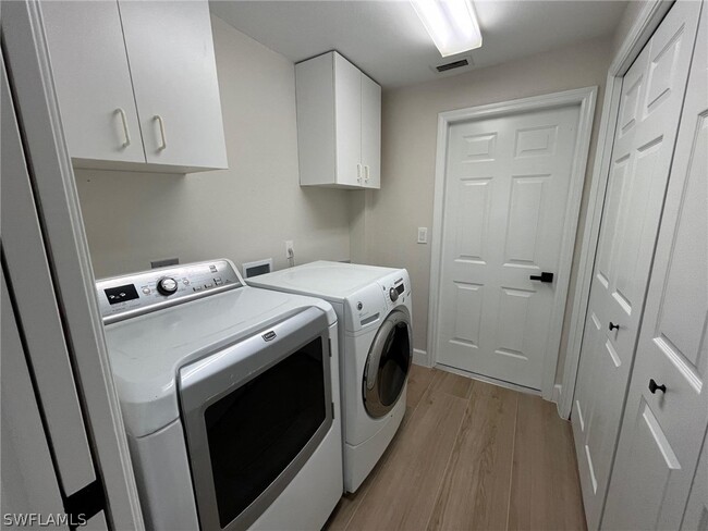 Foto del edificio - 2285 River Reach Dr