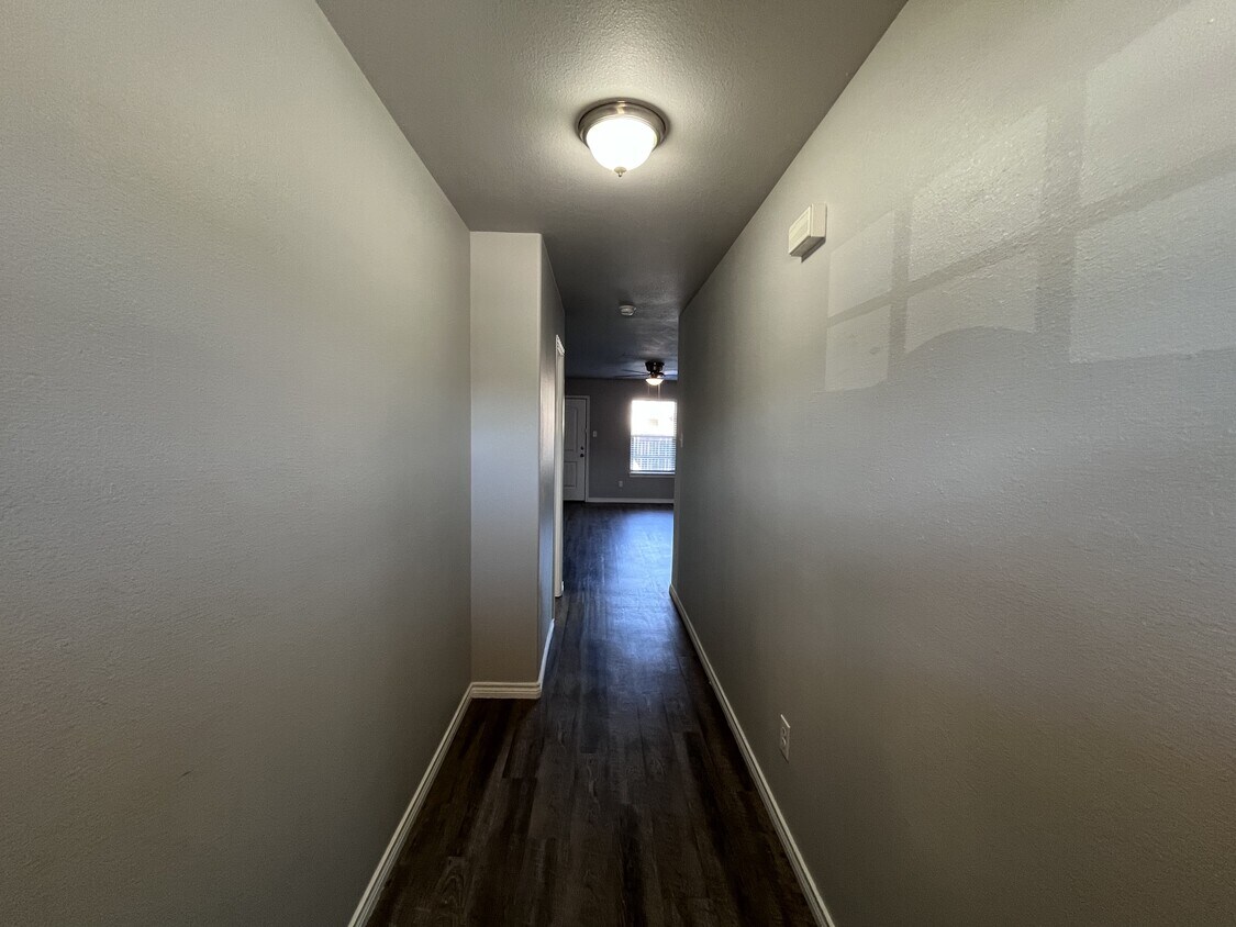 Foto principal - 3430 Itasca St