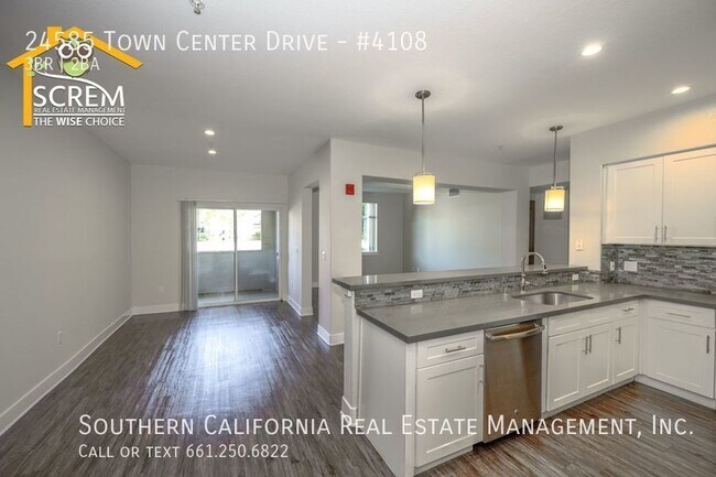 Foto del edificio - 24585 Town Center Dr