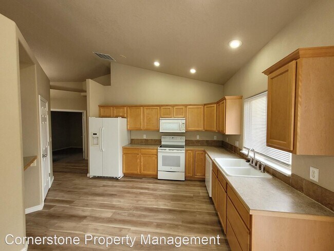Foto del edificio - 3 br, 2 bath House - 8477 W. Harmonica Way