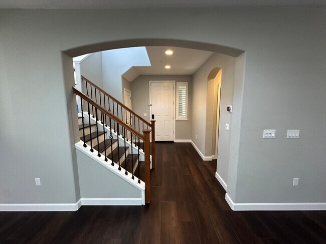 Foto del edificio - Gorgeous 4 Bedroom, 3 Bath Questa Village