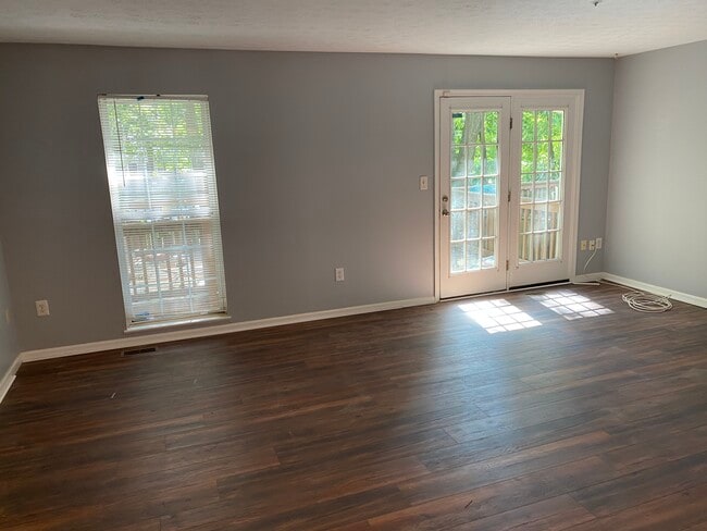 Family Room - 7812 Foxfarm Ln