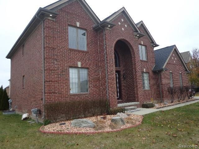 Foto del edificio - 42415 Silverwood Dr