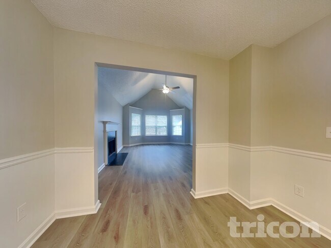 Foto del edificio - 11569 Registry Blvd