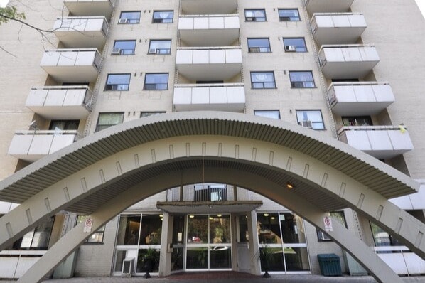Building Photo - 2440 Hurontario St