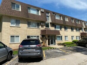 Building Photo - 8806 Briar Ct