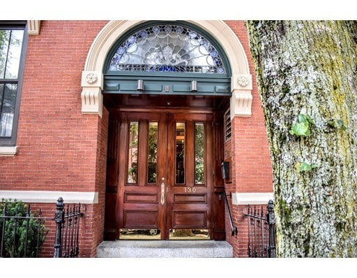 Building Photo - 130 Appleton St