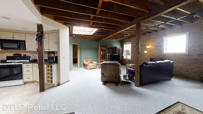 Building Photo - 112 E Burlington Ave