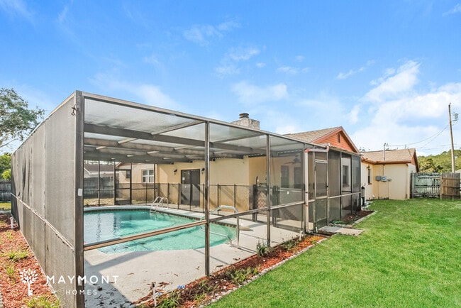 Building Photo - 5760 Cactus Cir