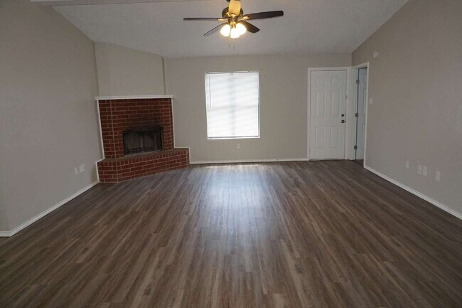 Building Photo - Beautiful House Located West of Frankford Near Shadow Hills Golf Course!