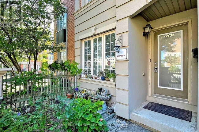 Building Photo - 2767 Bur Oak Ave