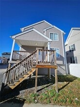 Building Photo - 8 Tappan St