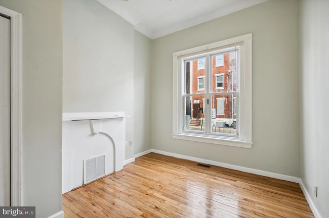 Building Photo - 2014 W Oxford St