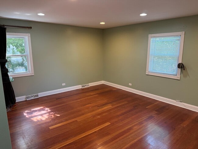 Foto del edificio - 860 N Northwest Hwy