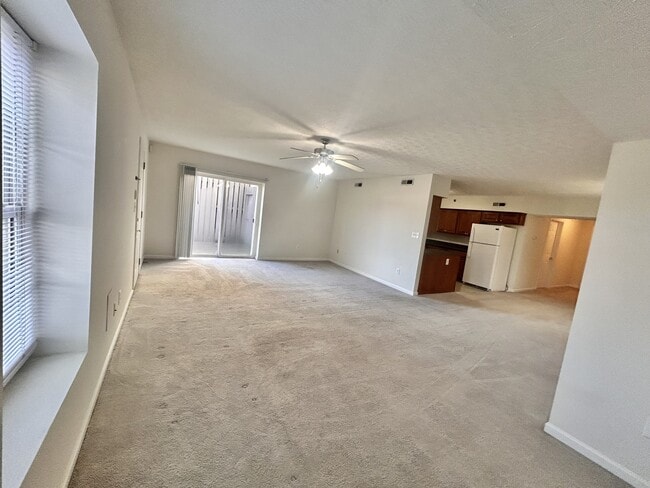 Foto del edificio - 23 Rosewood Ct