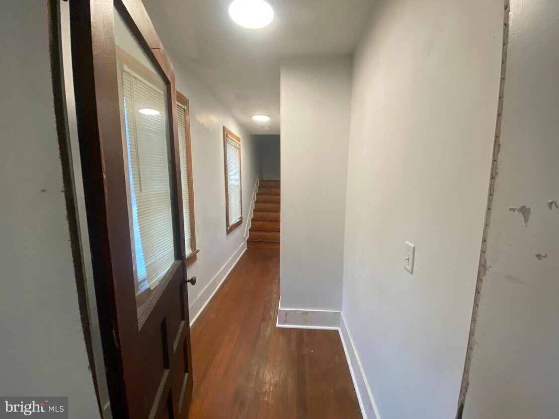 952 E Baltimore Pike Unit 2, Square, PA 19348 Room for Rent