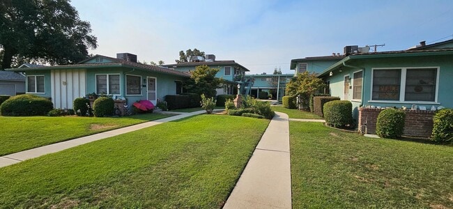 Building Photo - Cozy Apartment for rent in Visalia