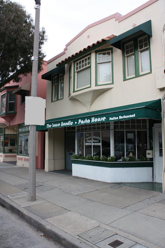 Building Photo - 530-544 Lighthouse Ave