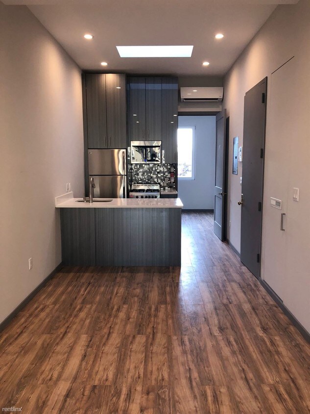 Foto principal - 5926 Bleecker St