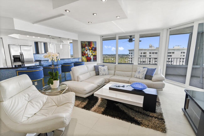 Building Photo - 550 S Ocean Blvd