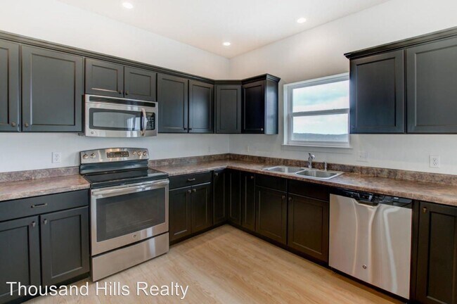 Building Photo - 3 br, 2.5 bath House - 319 Cliff House Roa...