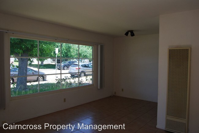 Building Photo - 1057 Turquoise St