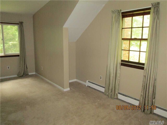 Foto del edificio - 12 Birch Hill Rd