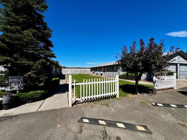 Building Photo - Non-Refundable & Security Deposit Total: $...