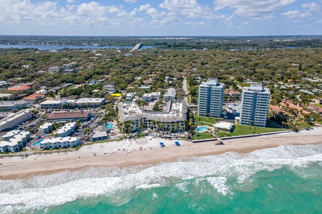 Building Photo - 3509 Ocean Dr