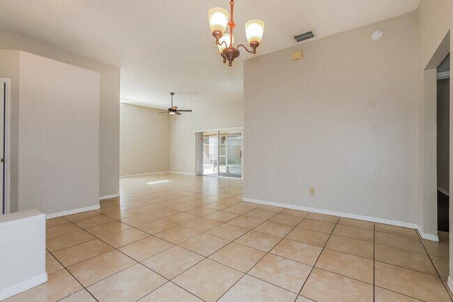 Foto del edificio - 1820 Erin Brooke Dr