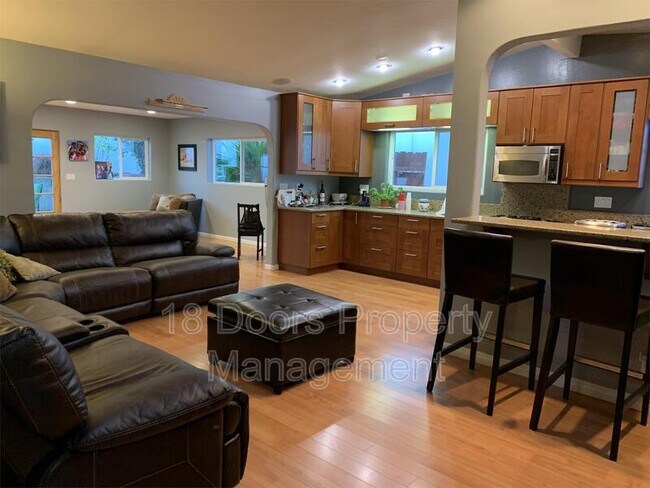 Building Photo - 4510 Revillo Way