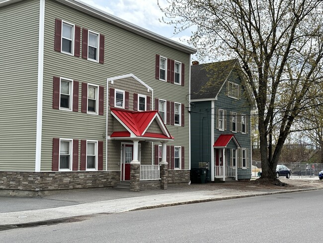 West Side of Manchester - Village on Second Street